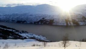 Hårklau, Haukedalsvatnet og Årskogheia, 19.januar 2015. Foto: Sigurd Årskaug.